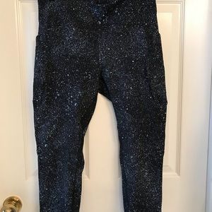 Lululemon compression tights; size 10